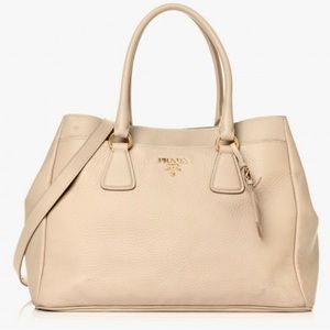 PRADA
Vitello Daino Tote Sabbia